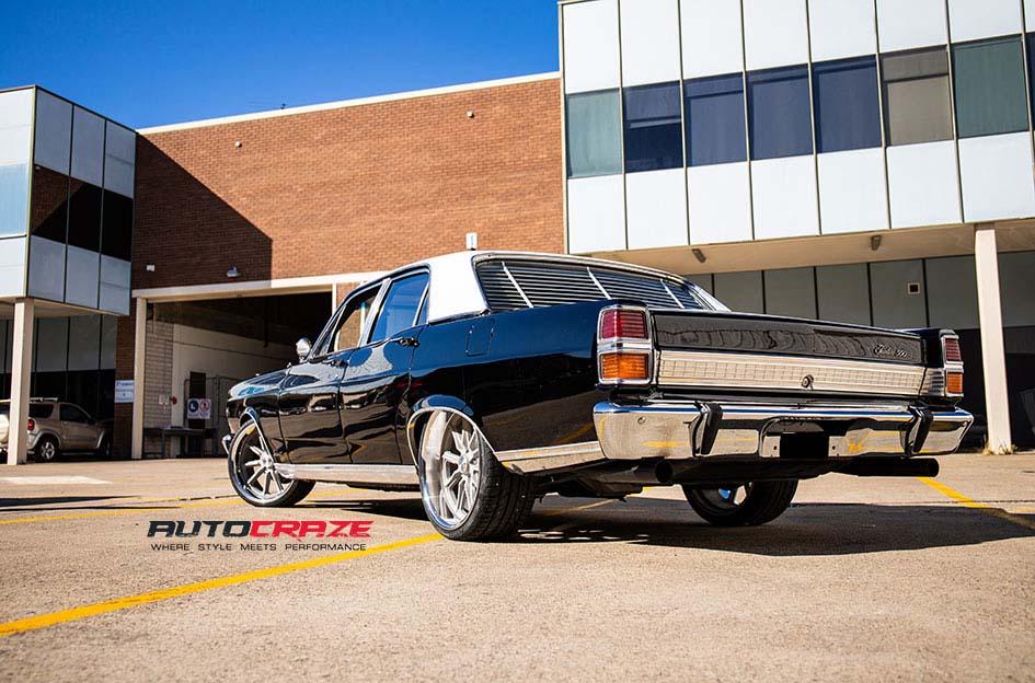 FORD-FAIRLANE-500-VN507-RODDER-VINTAGE-SILVER-CHROME-LIP